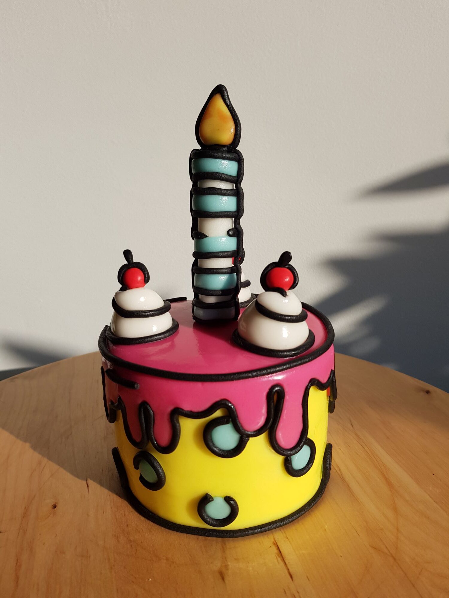 Mini-cartoon cake